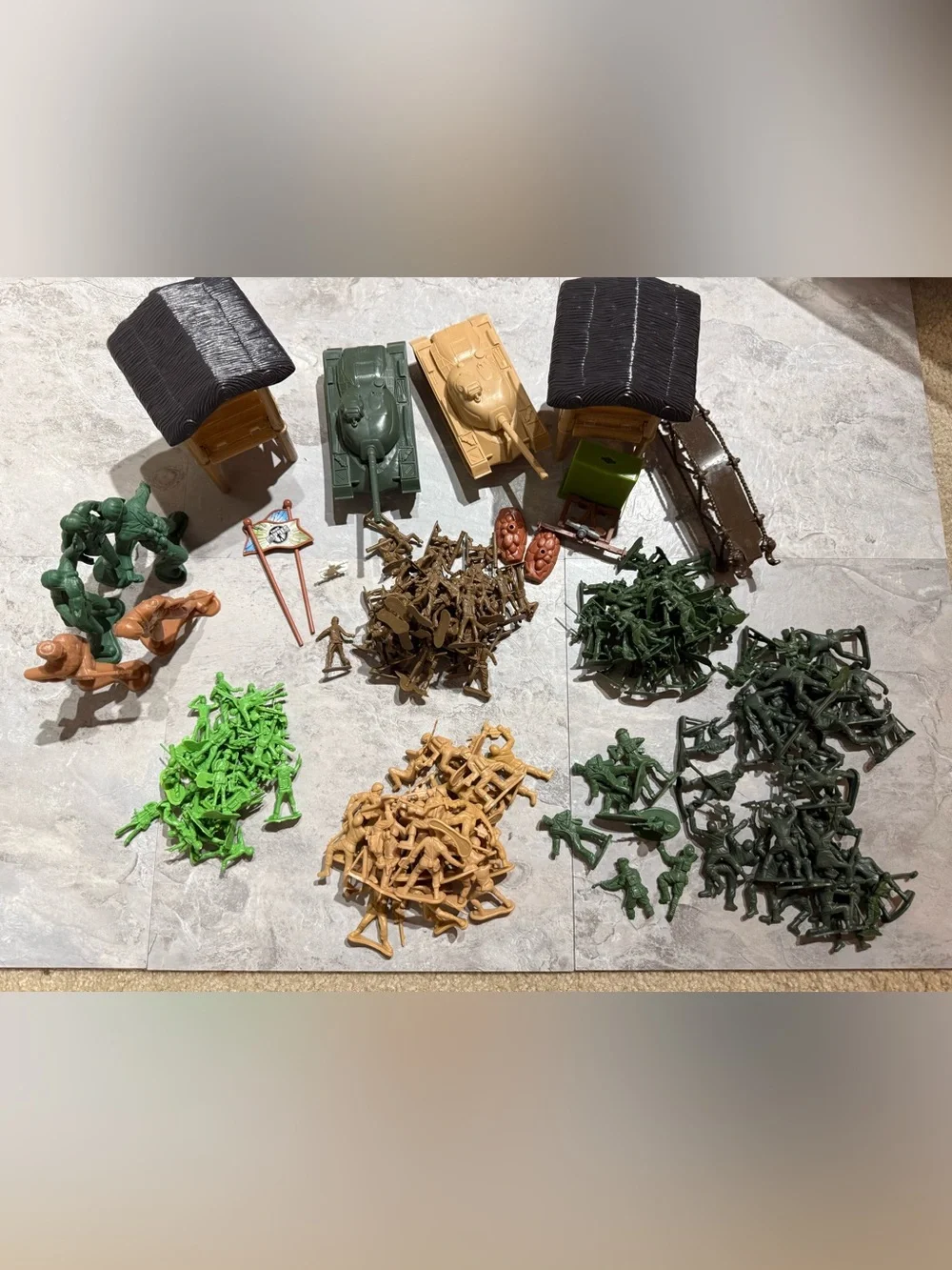 Large Vintage Style Plastic Toy Army Men Playset with Tanks & Towers, 188+
